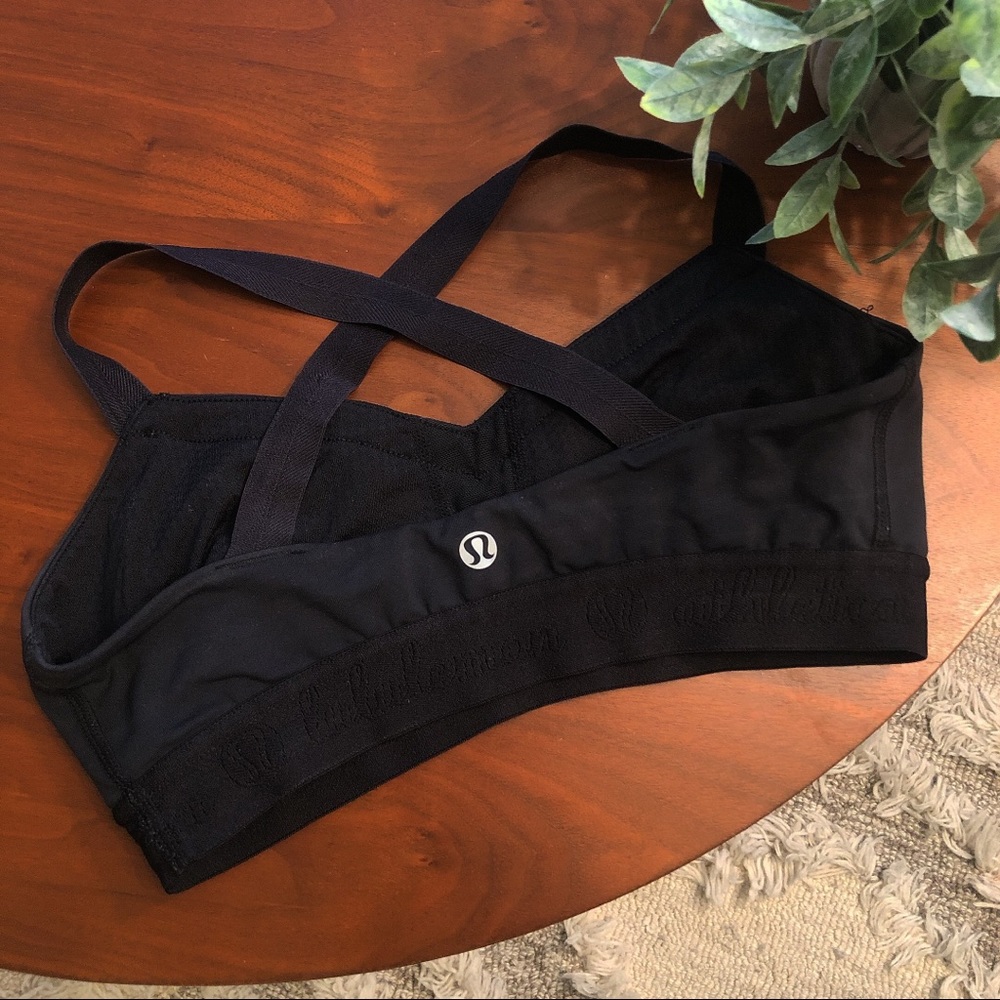 🚫SOLD🚫Lululemon Sports Bra Size 6✨